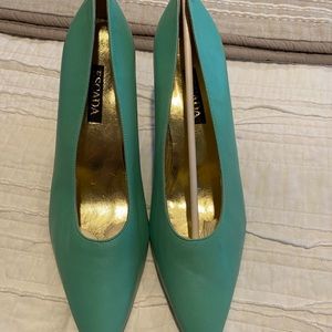 Escada Pumps size 9.5